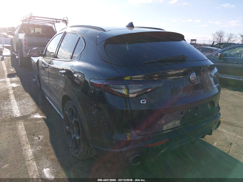 2025 Alfa romeo Stelvio VIN ZASPAKAN1S7D95342 IAAI salvage auction — LEFT FRONT, Salvage (New Jersey), sold $13,075 on 2026-07-30 (photo 3)