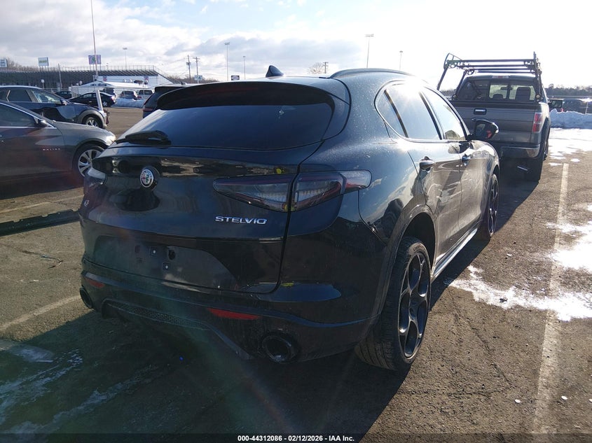 2025 Alfa romeo Stelvio VIN ZASPAKAN1S7D95342 IAAI salvage auction — LEFT FRONT, Salvage (New Jersey), sold $13,075 on 2026-07-30 (photo 4)