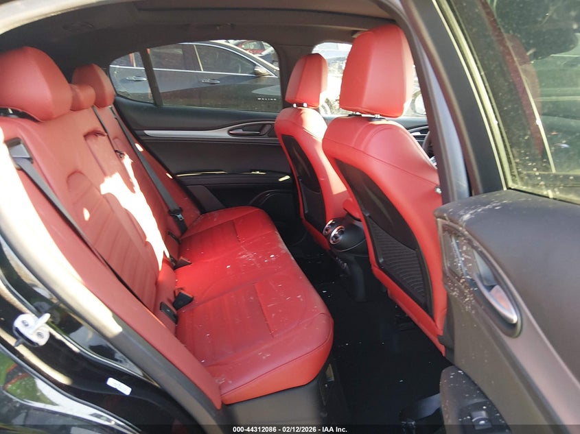 2025 Alfa romeo Stelvio VIN ZASPAKAN1S7D95342 IAAI salvage auction — LEFT FRONT, Salvage (New Jersey), sold $13,075 on 2026-07-30 (photo 8)