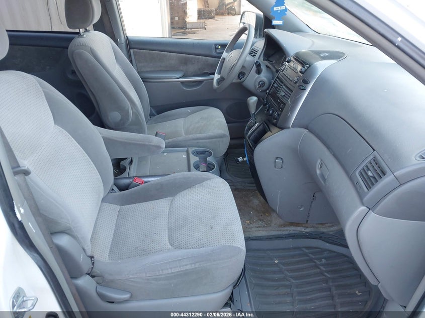 2007 Toyota Sienna VIN 5TDZK23C97S014537 IAAI salvage auction — FRONT & REAR, Salvage (North Carolina), sold $500 on 2026-07-13 (photo 5)