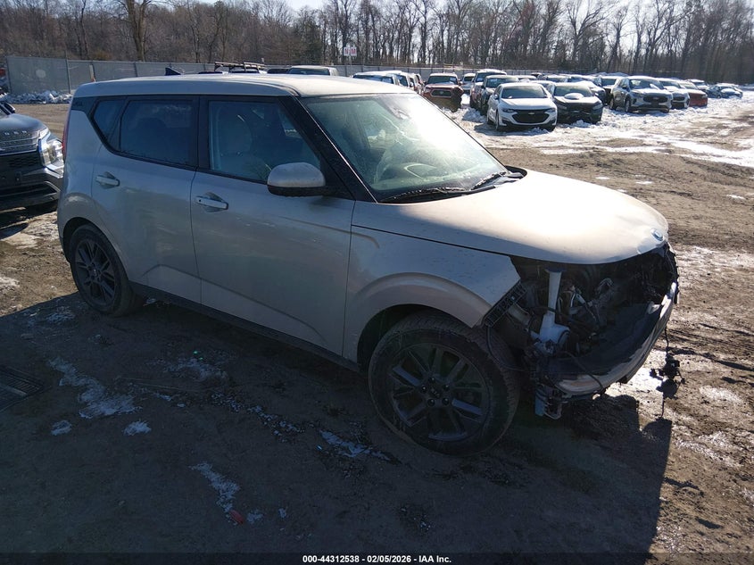 2020 Kia Soul VIN KNDJ33AU5L7096735 IAAI salvage auction — FRONT END, Salvage Title, sold $2,150 on 2026-07-28 (photo 1)
