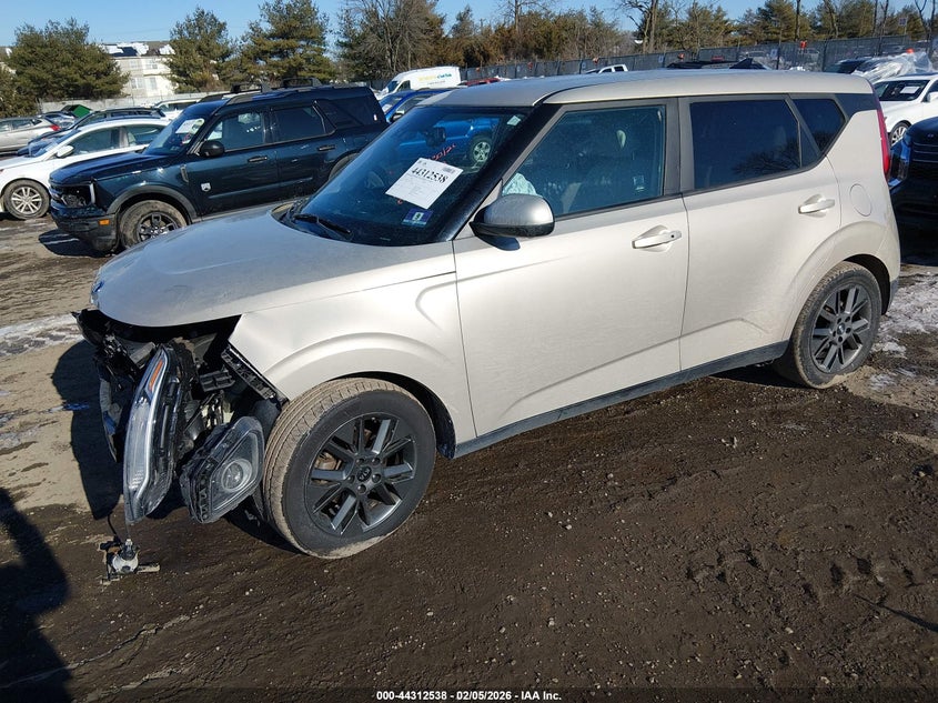 2020 Kia Soul VIN KNDJ33AU5L7096735 IAAI salvage auction — FRONT END, Salvage Title, sold $2,150 on 2026-07-28 (photo 2)