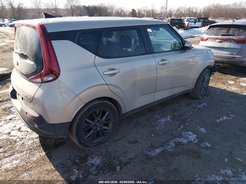 2020 Kia Soul VIN KNDJ33AU5L7096735 IAAI salvage auction — FRONT END, Salvage Title, sold $2,150 on 2026-07-28 (photo 4)