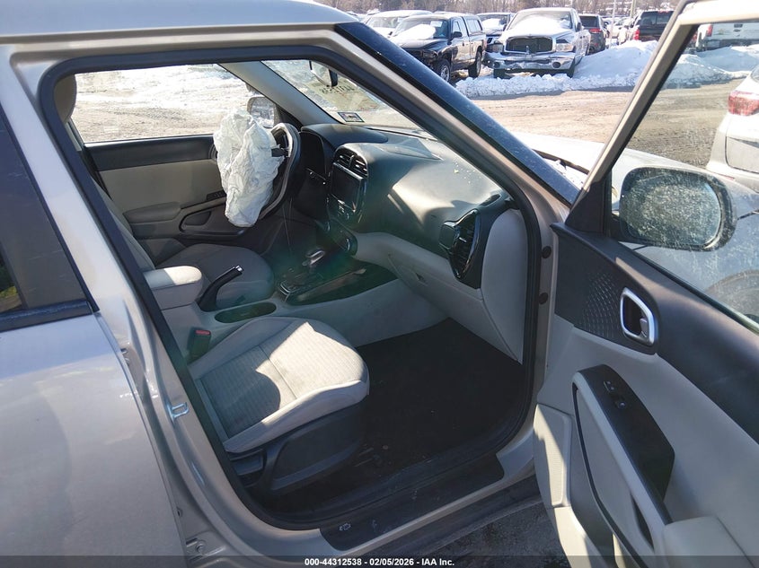 2020 Kia Soul VIN KNDJ33AU5L7096735 IAAI salvage auction — FRONT END, Salvage Title, sold $2,150 on 2026-07-28 (photo 5)