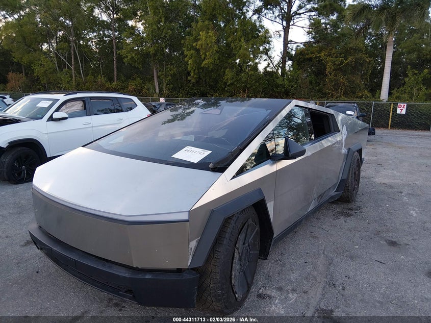 2024 Tesla Cybertruck VIN 7G2CEHEE1RA035317 IAAI salvage auction — ELECTRICAL, Salvage Title, sold $42,475 on 2026-07-20 (photo 6)