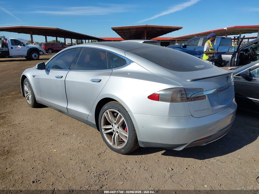 2015 Tesla Model s VIN 5YJSA1H45FF081140 IAAI salvage auction — NORMAL WEAR, Salvage Title, sold $3,150 on 2026-07-14 (photo 3)