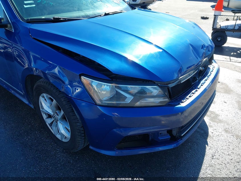 2016 Volkswagen Passat VIN 1VWAT7A30GC038217 IAAI salvage auction — RIGHT FRONT, Salvage (Arizona), sold $750 on 2026-08-06 (photo 6)