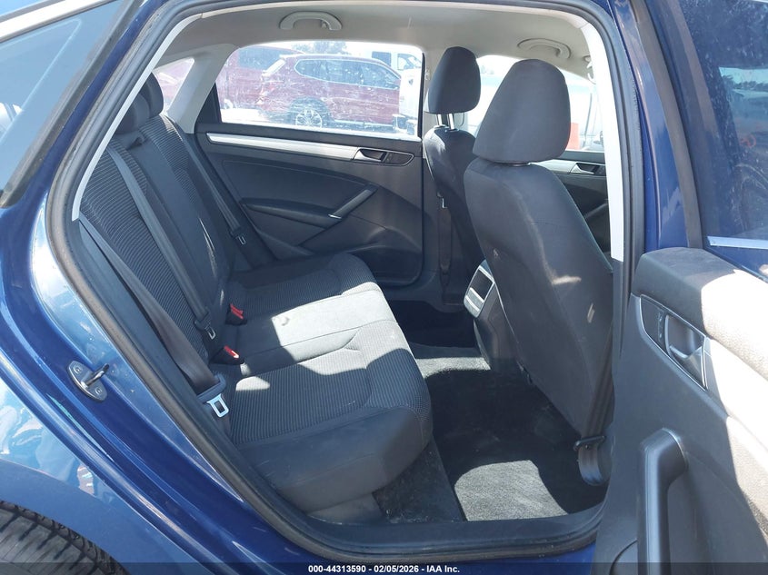 2016 Volkswagen Passat VIN 1VWAT7A30GC038217 IAAI salvage auction — RIGHT FRONT, Salvage (Arizona), sold $750 on 2026-08-06 (photo 8)