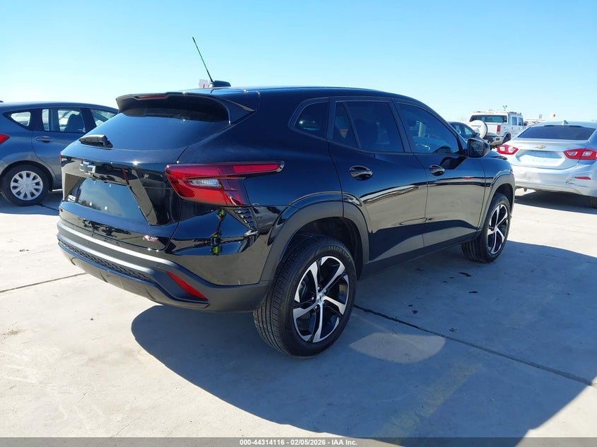 2025 Chevrolet Trax VIN KL77LGEP8SC306124 IAAI salvage auction — FRONT END, Original (Texas), sold $2,050 on 2026-07-29 (photo 4)