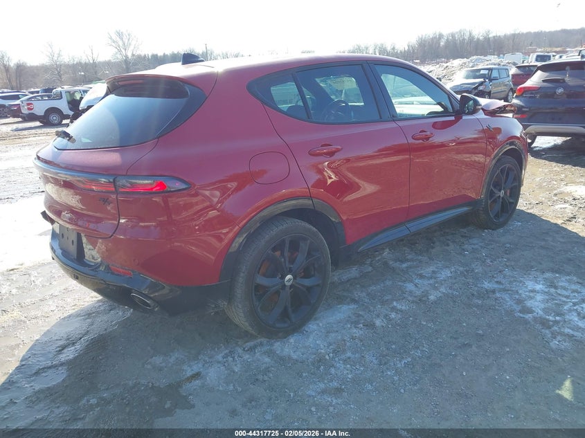 2024 Dodge Hornet VIN ZACPDFDW4R3A20304 IAAI salvage auction — FRONT END, Salvage (New Jersey), sold $5,600 on 2026-08-11 (photo 4)
