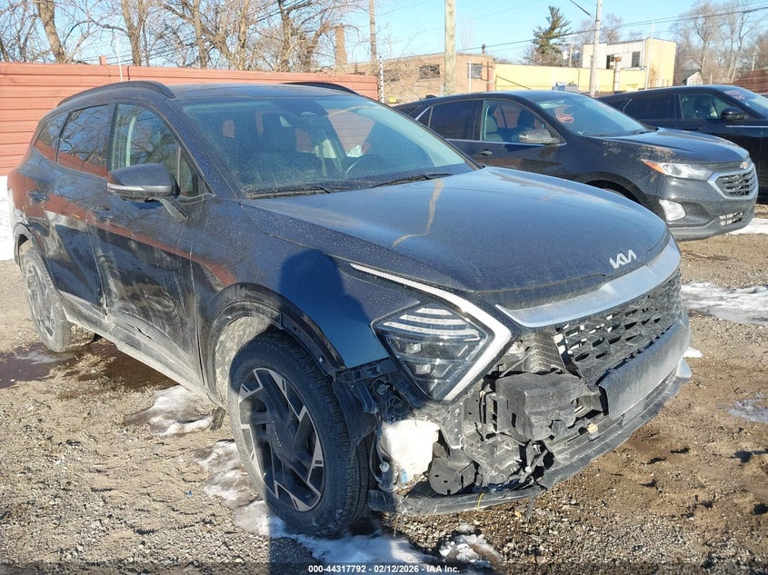 2024 Kia Sportage VIN 5XYK5CDF4RG195571 IAAI salvage auction — SIDE, Salvage (Idaho), sold $7,600 on 2026-07-31 (photo 1)