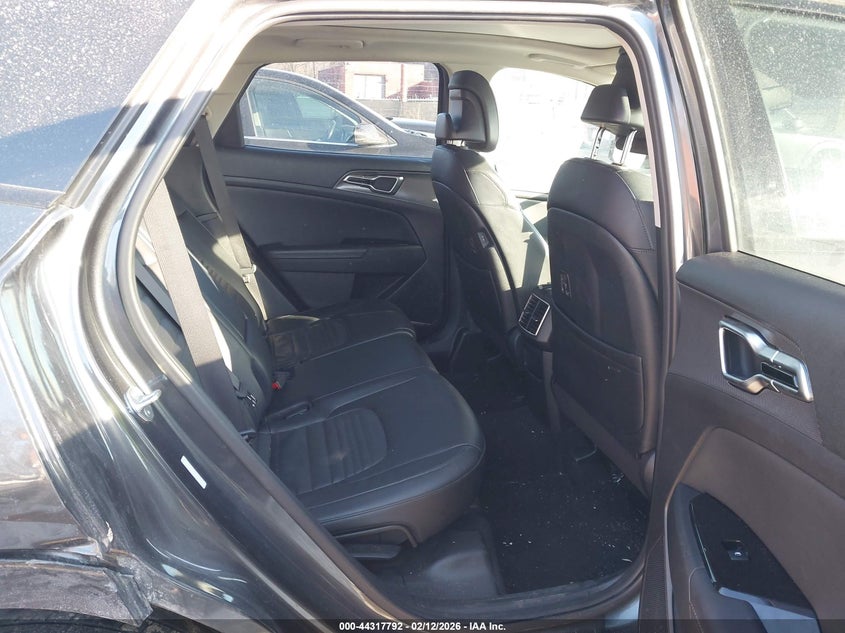 2024 Kia Sportage VIN 5XYK5CDF4RG195571 IAAI salvage auction — SIDE, Salvage (Idaho), sold $7,600 on 2026-07-31 (photo 8)