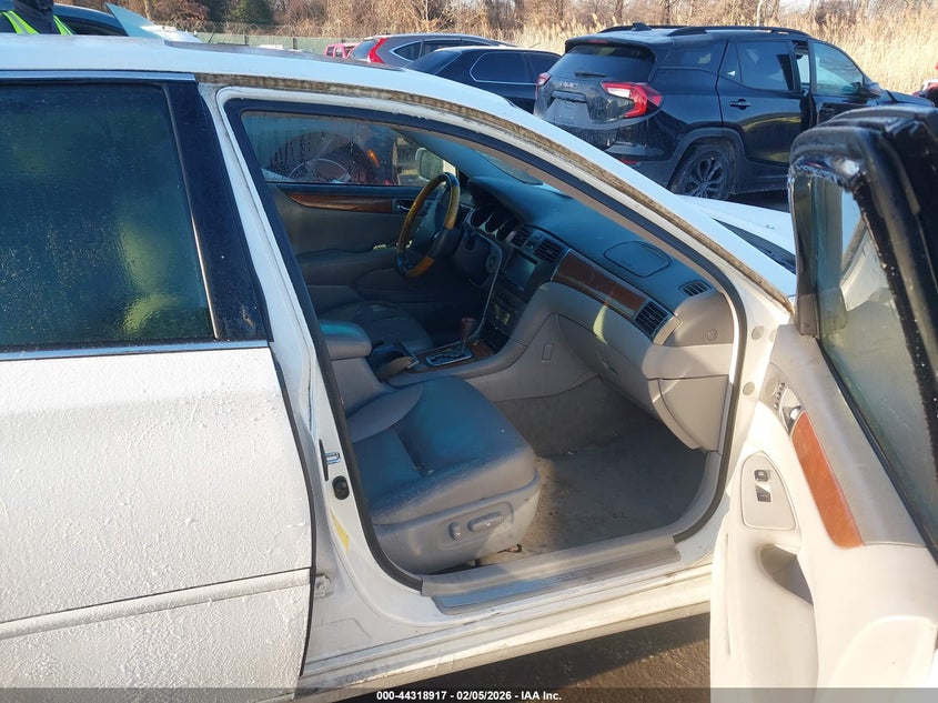 2005 Lexus ES VIN JTHBA30G655142060 IAAI salvage auction — FRONT END, Salvage - Greater Than 75% (Maryland), sold $450 on 2026-07-08 (photo 5)