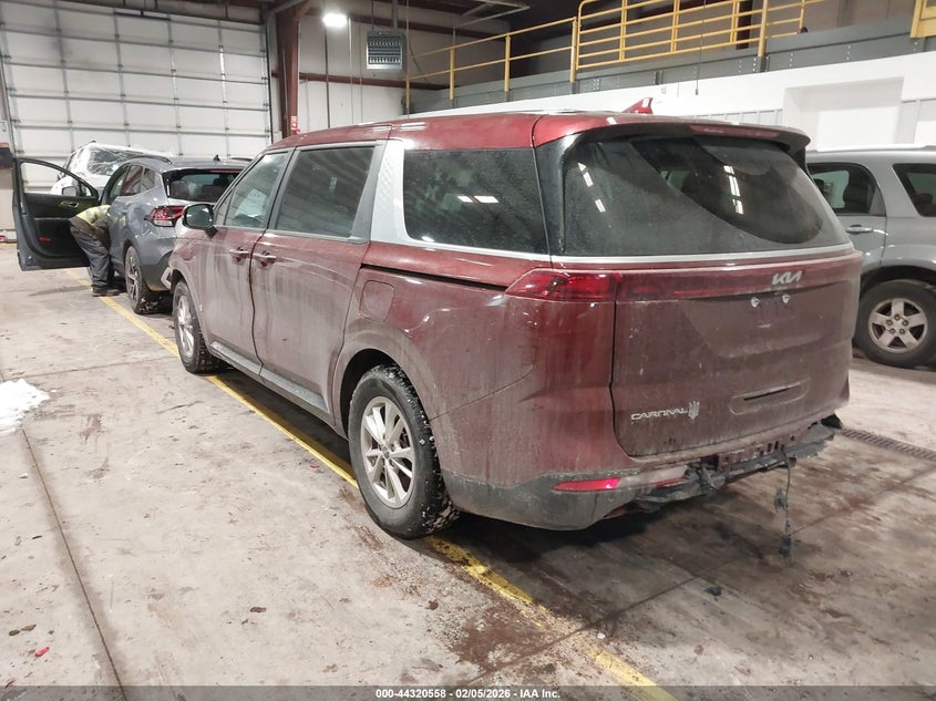 2024 Kia Carnival VIN KNDNB4H38R6323020 IAAI salvage auction — FRONT & REAR, Salvage Title, sold $6,300 on 2026-07-30 (photo 3)