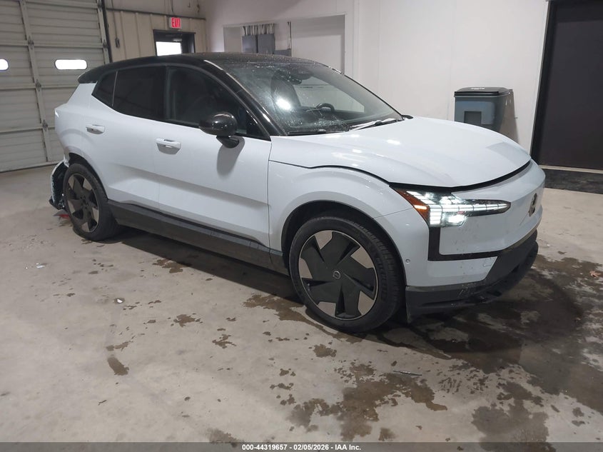 2025 Volvo Ex30 VIN YV4EK3ZL4SS147781 IAAI salvage auction — REAR END, Salvage Title, sold $15,600 on 2026-07-30 (photo 1)