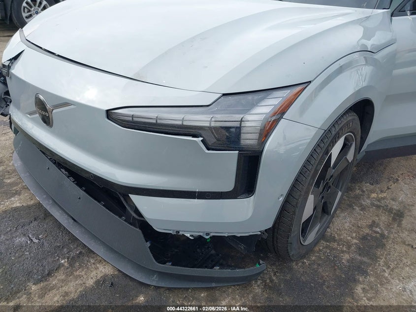2025 Volvo Ex30 VIN YV4EK3ZL5S2604873 IAAI salvage auction — FRONT END, Salvage Title, sold $12,000 on 2026-08-16 (photo 6)