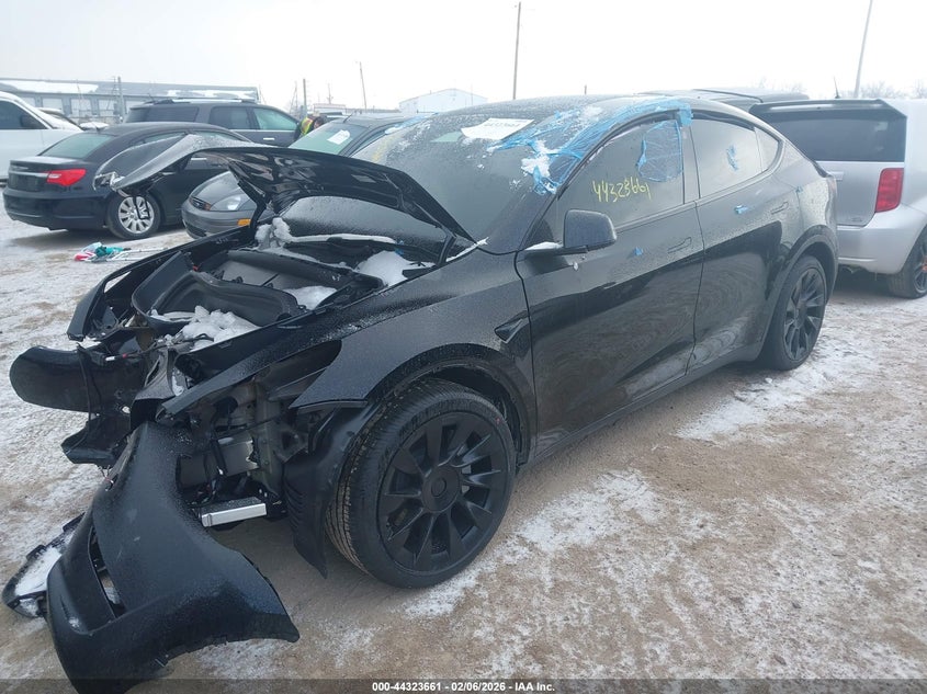 2024 Tesla Model y VIN 7SAYGDEE1RF204639 IAAI salvage auction — FRONT END, Clear (Illinois), sold $13,000 on 2026-07-16 (photo 2)