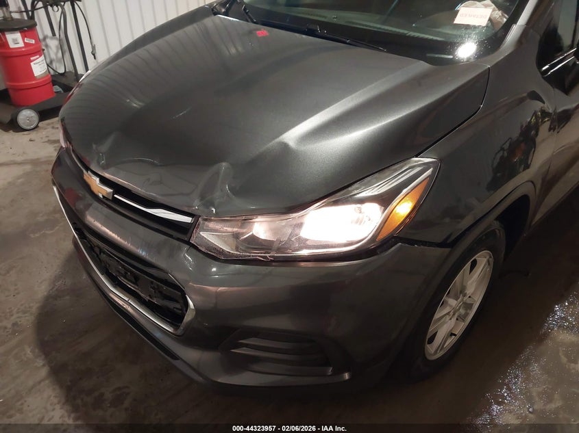 2019 Chevrolet Trax VIN 3GNCJKSB8KL383333 IAAI salvage auction — FRONT END, Salvage Title, sold $2,050 on 2026-07-20 (photo 6)