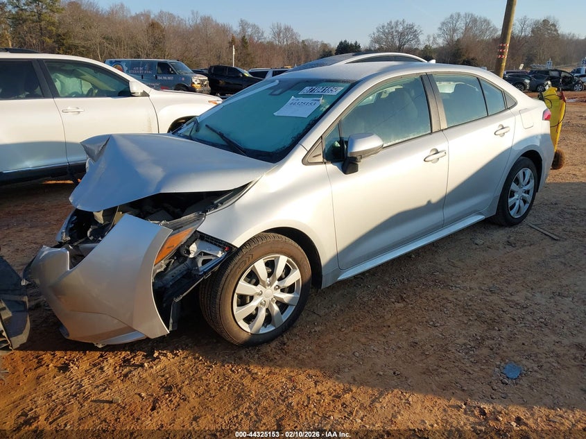 2022 Toyota Corolla VIN 5YFEPMAE9NP384151 IAAI salvage auction — FRONT END, Salvage Title, sold $2,600 on 2026-07-27 (photo 2)