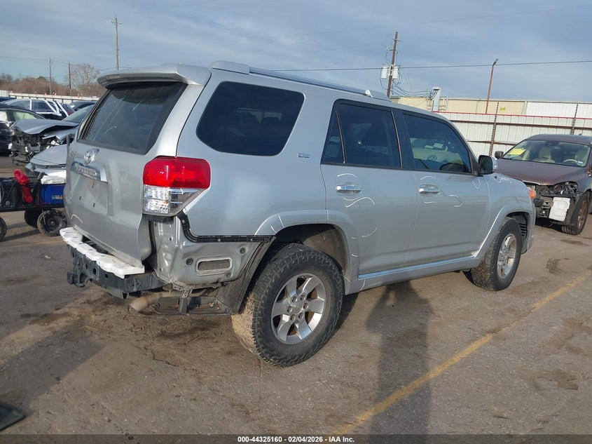 2013 Toyota 4runner VIN JTEZU5JR7D5057998 IAAI salvage auction — REAR END, Salvage Title, sold $6,400 on 2026-07-29 (photo 4)
