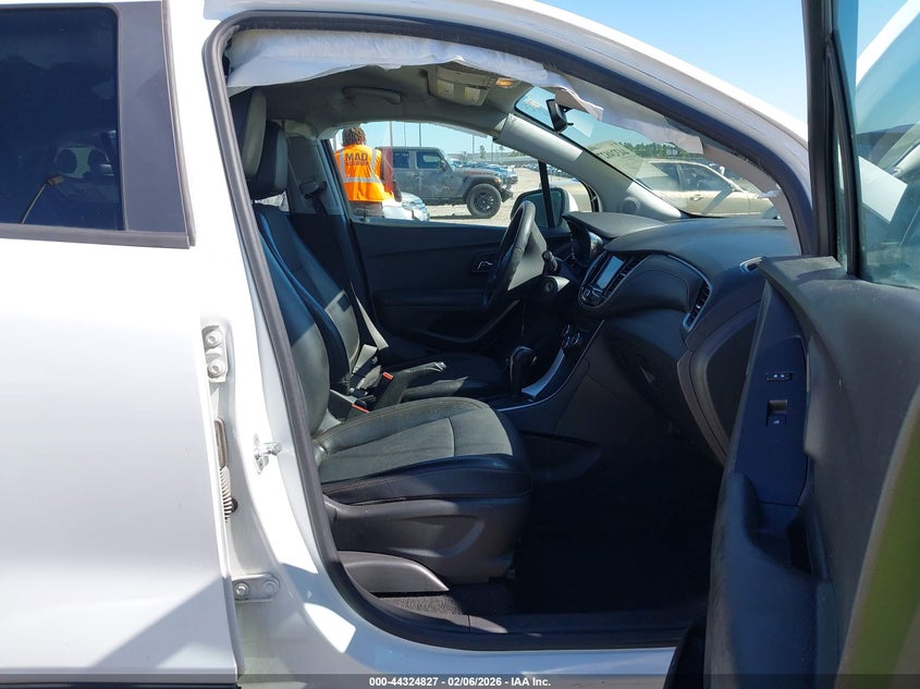 2021 Chevrolet Trax VIN KL7CJPSB6MB321730 IAAI salvage auction — RIGHT FRONT, Salvage (Texas), sold $1,875 on 2026-07-23 (photo 5)