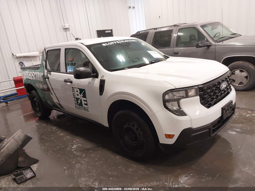 2025 Ford Maverick VIN 3FTTW8A36SRA57194 — IAAI salvage auction photo