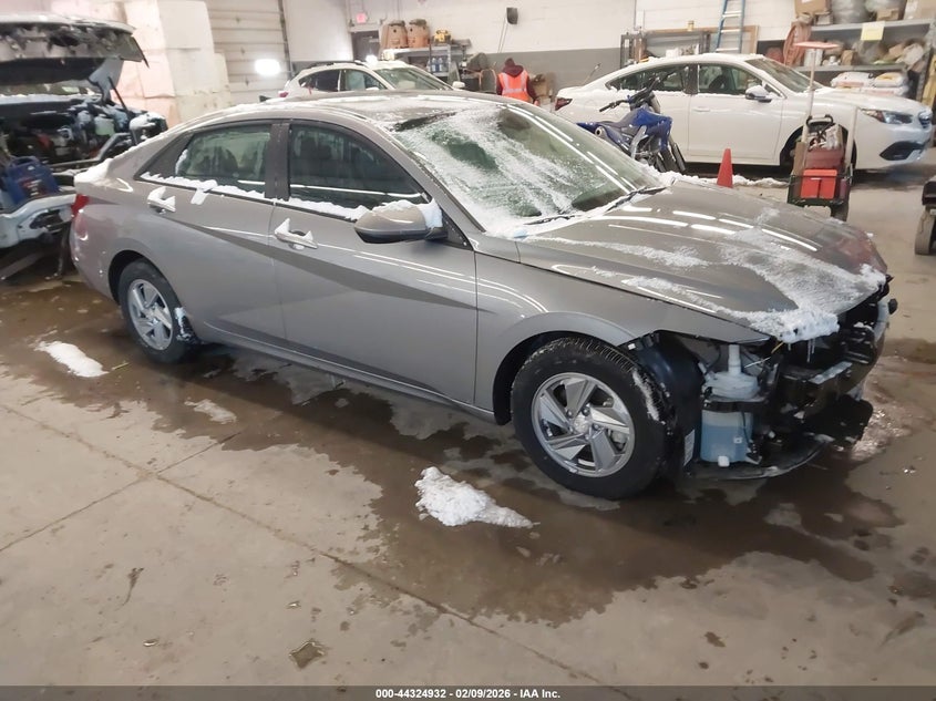 2025 Hyundai Elantra VIN KMHLL4DG6SU076901 IAAI salvage auction — FRONT END, Salvage Title, sold $5,200 on 2026-08-26 (photo 1)