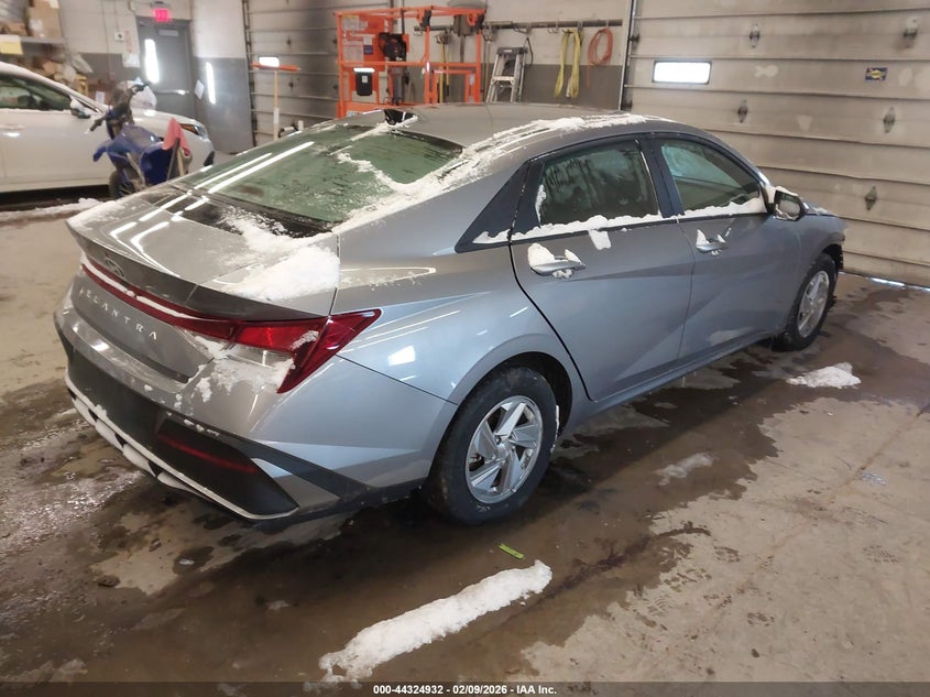 2025 Hyundai Elantra VIN KMHLL4DG6SU076901 IAAI salvage auction — FRONT END, Salvage Title, sold $5,200 on 2026-08-26 (photo 4)