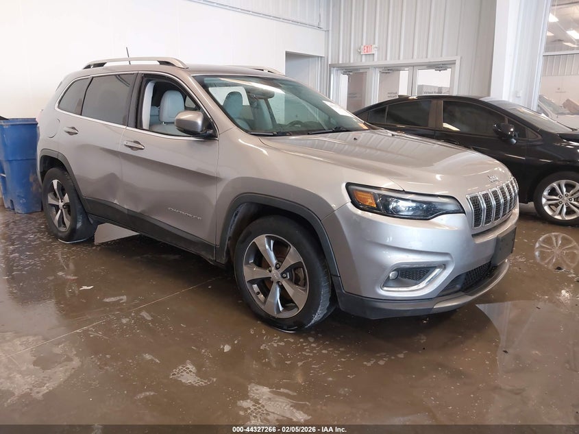 2019 Jeep Cherokee VIN 1C4PJLDB5KD111793 IAAI salvage auction — SIDE, Salvage Title, sold $2,900 on 2026-07-17 (photo 1)