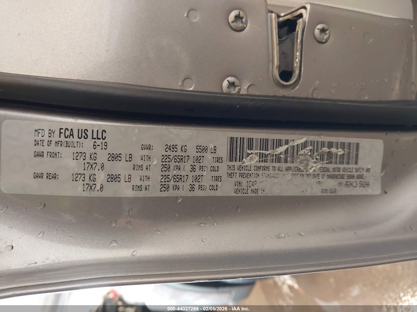 2019 Jeep Cherokee VIN 1C4PJLDB5KD111793 IAAI salvage auction — SIDE, Salvage Title, sold $2,900 on 2026-07-17 (photo 9)