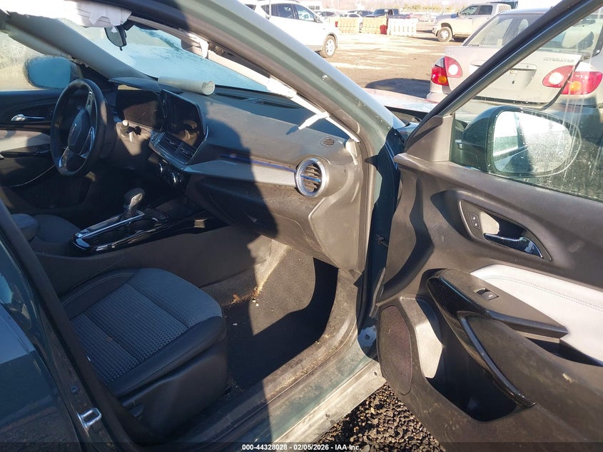 2025 Chevrolet Trax VIN KL77LHEP9SC083579 IAAI salvage auction — FRONT & REAR, Salvage (Oklahoma), sold $25 on 2026-07-28 (photo 5)