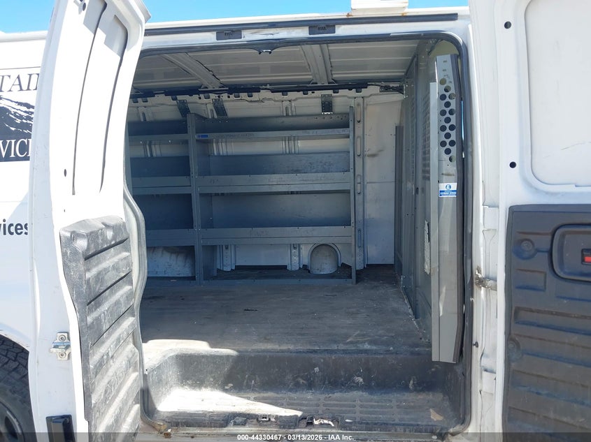 2007 Gmc Savana VIN 1GTFH15T671201630 IAAI salvage auction — RIGHT REAR, Clear (Colorado), sold $150 on 2026-07-22 (photo 8)