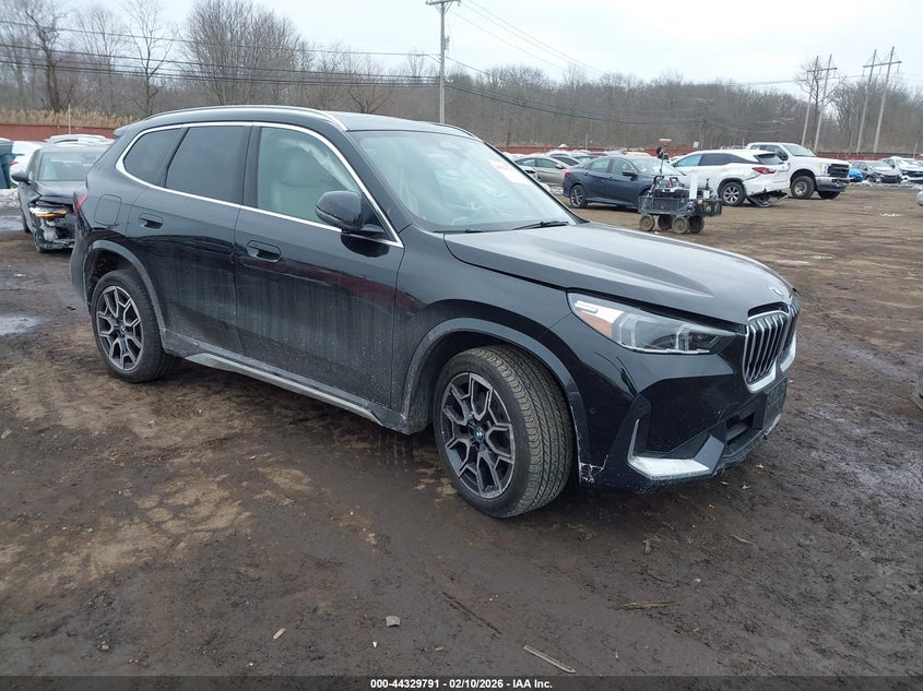 2025 BMW X1 VIN WBX73EF0XS5137983 IAAI salvage auction — UNKNOWN, Salvage Title, sold $16,200 on 2026-07-15 (photo 1)
