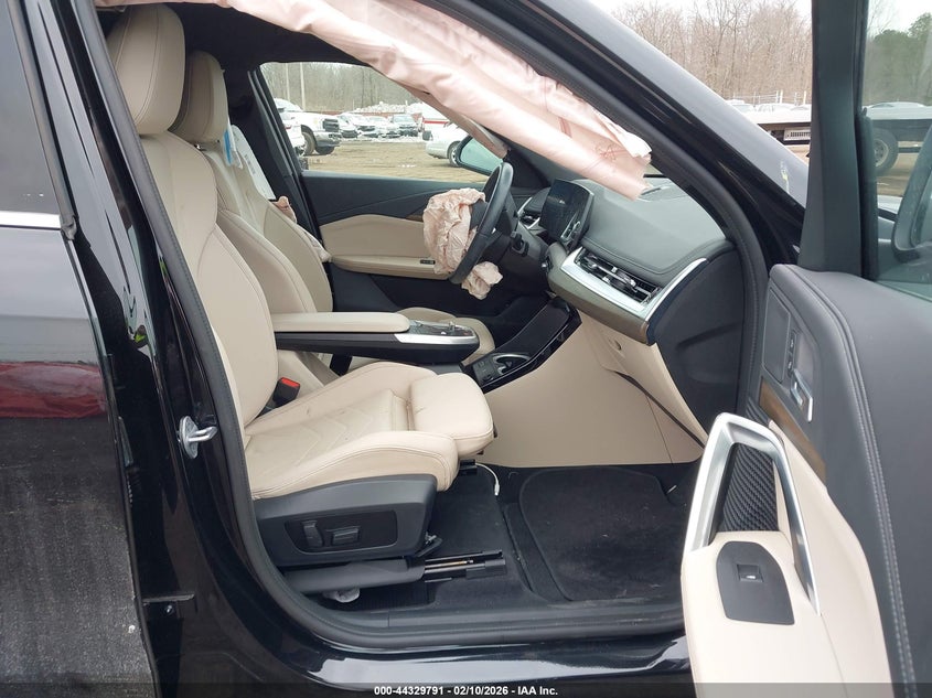 2025 BMW X1 VIN WBX73EF0XS5137983 IAAI salvage auction — UNKNOWN, Salvage Title, sold $16,200 on 2026-07-15 (photo 5)