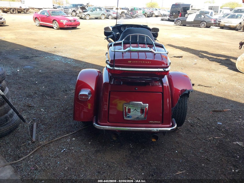 2023 Harley-Davidson Flhtcutganv VIN 1HD1MEF1XPB851323 IAAI salvage auction — RIGHT REAR, Salvage (Hawaii), sold $8,600 on 2026-08-19 (photo 6)