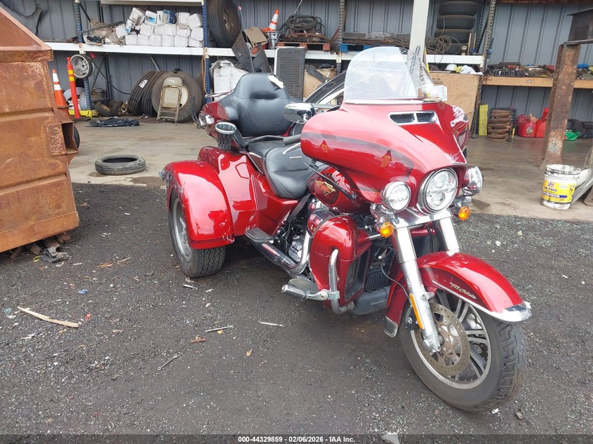 2023 Harley-davidson Tri glide ultra VIN 1HD1MEF1XPB851323 — IAAI salvage auction photo