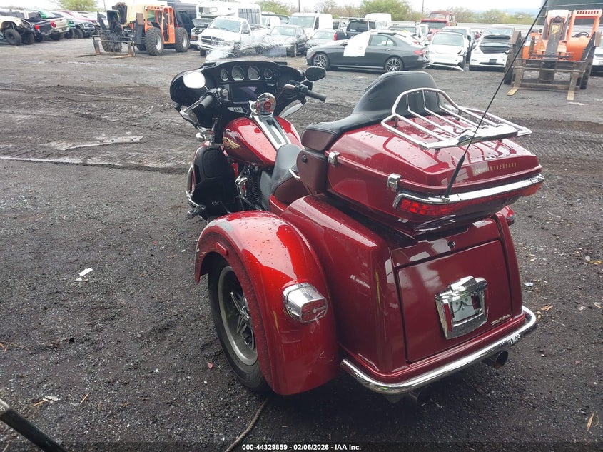 2023 Harley-Davidson Flhtcutganv VIN 1HD1MEF1XPB851323 IAAI salvage auction — RIGHT REAR, Salvage (Hawaii), sold $8,600 on 2026-08-19 (photo 3)