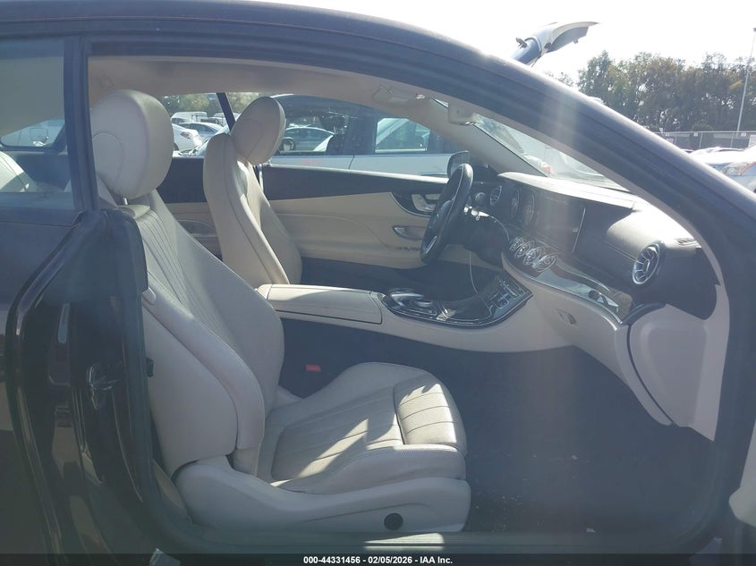 2019 Mercedes-benz E-klasse VIN WDD1J6HB9KF072976 IAAI salvage auction — LEFT REAR, Salvage Title, sold $10,500 on 2026-08-01 (photo 5)
