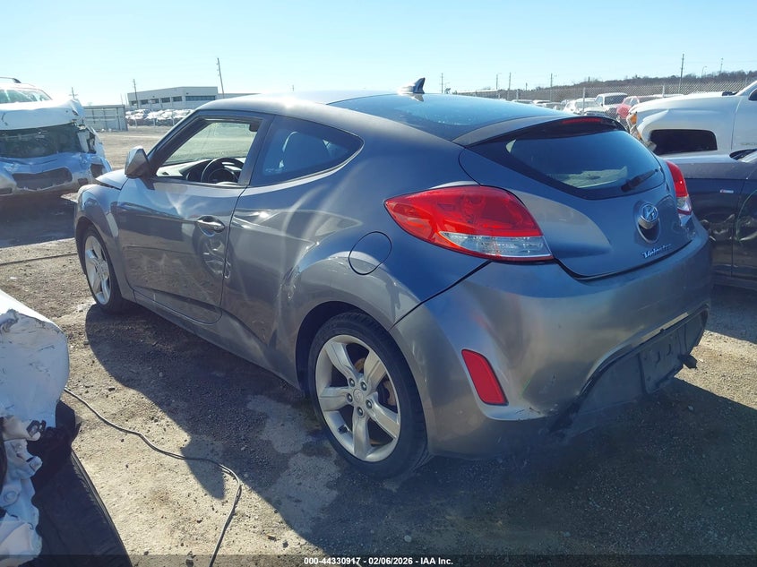2014 Hyundai Veloster VIN KMHTC6AD8EU186522 IAAI salvage auction — RIGHT SIDE, Salvage (Oklahoma), sold $425 on 2026-07-28 (photo 3)