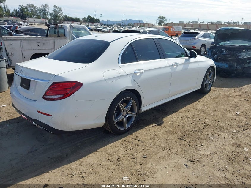 2017 Mercedes-benz E-klasse VIN WDDZF4JB0HA147962 IAAI salvage auction — UNKNOWN, Salvage (California), sold $8,000 on 2026-07-22 (photo 4)