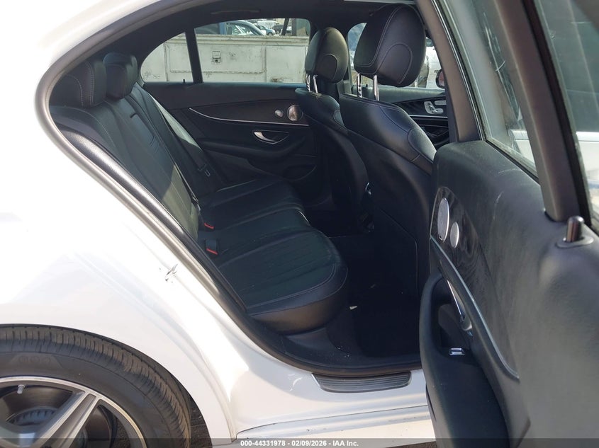 2017 Mercedes-benz E-klasse VIN WDDZF4JB0HA147962 IAAI salvage auction — UNKNOWN, Salvage (California), sold $8,000 on 2026-07-22 (photo 8)
