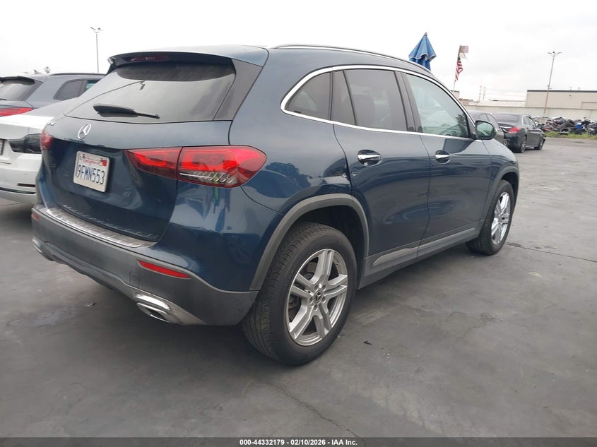 2021 Mercedes-benz Gla-klasse VIN W1N4N4GB1MJ168126 IAAI salvage auction — RIGHT SIDE, Salvage Title, sold $12,175 on 2026-07-15 (photo 4)