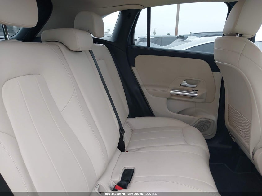 2021 Mercedes-benz Gla-klasse VIN W1N4N4GB1MJ168126 IAAI salvage auction — RIGHT SIDE, Salvage Title, sold $12,175 on 2026-07-15 (photo 8)