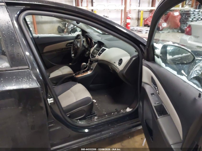 2015 Chevrolet Cruze VIN 1G1PA5SH7F7115361 IAAI salvage auction — FRONT END, Salvage Title, sold $525 on 2026-07-20 (photo 5)