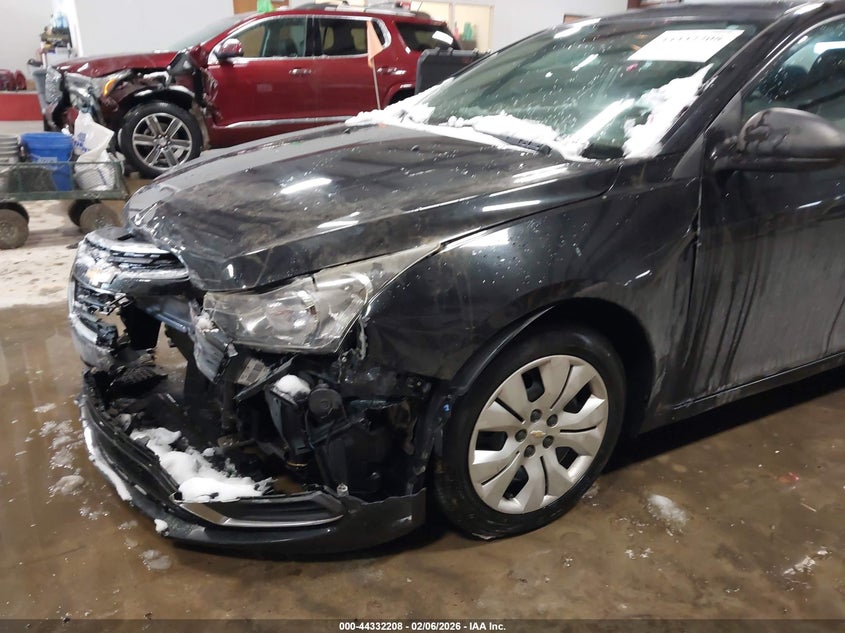 2015 Chevrolet Cruze VIN 1G1PA5SH7F7115361 IAAI salvage auction — FRONT END, Salvage Title, sold $525 on 2026-07-20 (photo 6)