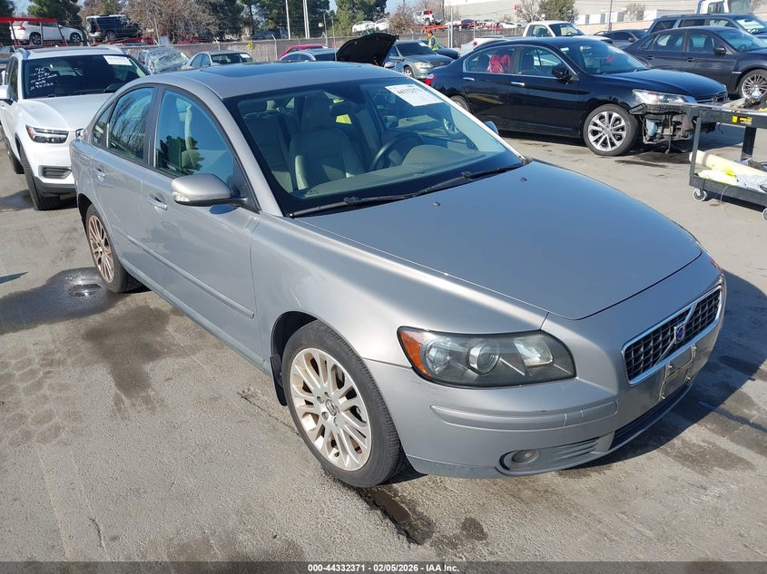 2006 Volvo S40 VIN YV1MS382462152700 IAAI salvage auction — SIDE, Salvage (California), sold $450 on 2026-07-11 (photo 1)