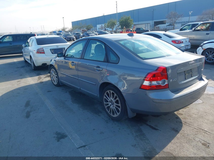 2006 Volvo S40 VIN YV1MS382462152700 IAAI salvage auction — SIDE, Salvage (California), sold $450 on 2026-07-11 (photo 3)