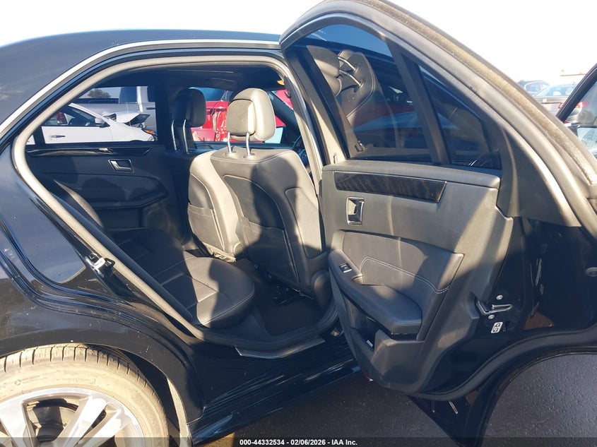 2016 Mercedes-benz E-klasse VIN WDDHF5KBXGB279894 IAAI salvage auction — LEFT FRONT, Salvage Title, sold $1,850 on 2026-07-21 (photo 8)