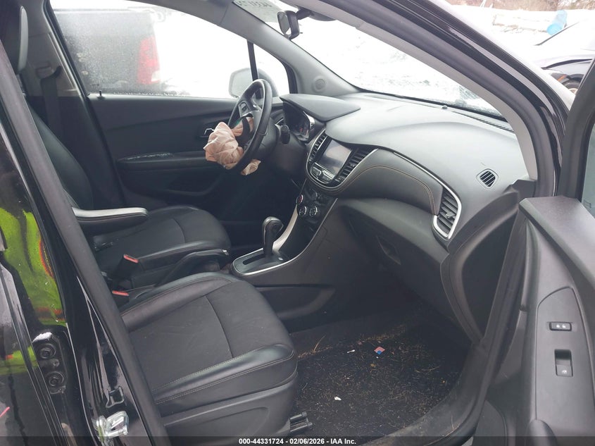 2022 Chevrolet Trax VIN KL7CJPSM1NB564820 IAAI salvage auction — FRONT END, Salvage (Indiana), sold $3,350 on 2026-07-16 (photo 5)