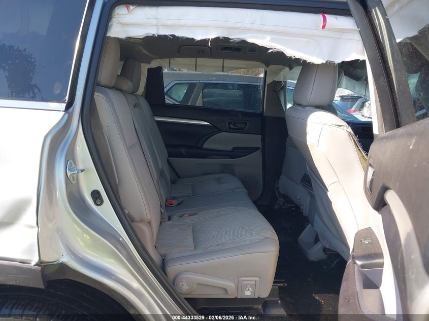 2017 Toyota Highlander VIN 5TDBZRFHXHS357730 IAAI salvage auction — FRONT END, Salvage (North Carolina), sold $2,950 on 2026-07-06 (photo 8)